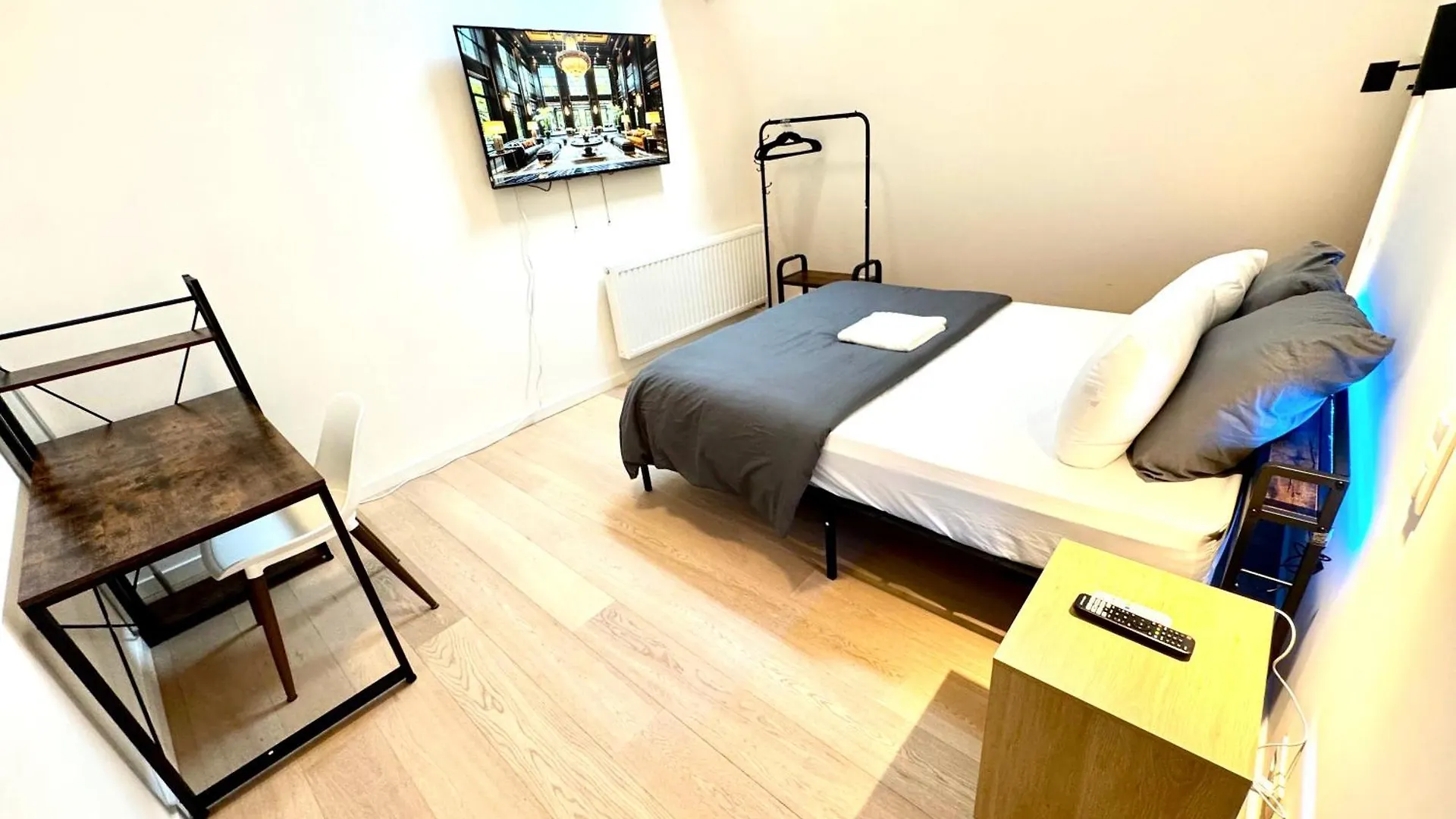 Ulb & Cambre Cosy Duplex Lägenhet Bryssel Rum i privatbostad
